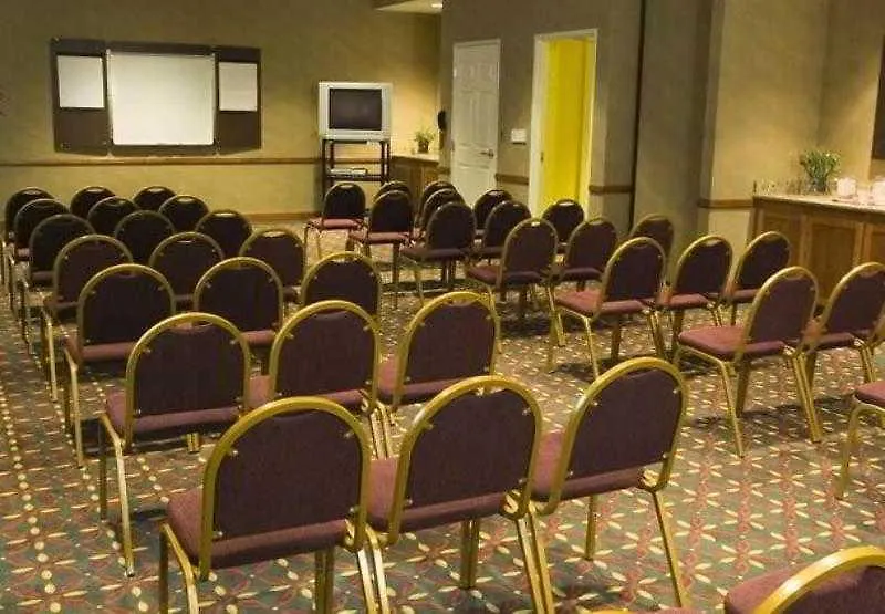 Residence Inn Louisville Downtown 3*,